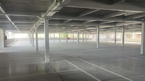 Imagen de la planta baja del aparcamiento de La Carmencita a un mes de su apertura al p&uacute;blico | Foto: Radio Studio