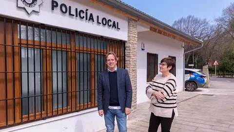 El alcalde, Pablo Diestro, y la concejala de Obras, Margari Mart&iacute;nez, han visitado la nueva comisar&iacute;a | Foto: Ayuntamiento