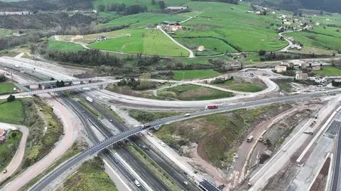 Obras en el nudo de la A-67 a la altura de Torrelavega (Abril, 2025) | Foto: Ministerio de Transportes y Movilidad Sostenible