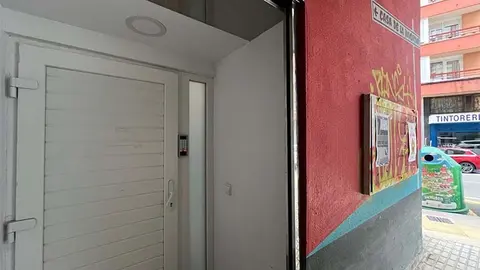 El sistema de acceso mediante clave ya se ha instalado en la Casa Joven de Torrelavega.