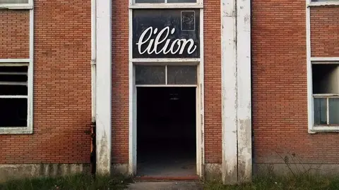 Entrada la antigua planta de Lilion de Sniace | Foto: Red de Patrimonio Industrial de Cantabria