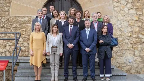 Foto de familia del Patronato de Altamira | Foto: Gobierno de Cantabria
