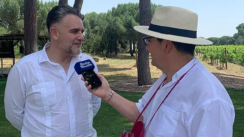Lalo Ant&oacute;n, director de Finca Villacreces, charla con Radio Studio Cantabria sobre las caracter&iacute;sticas de Pruno