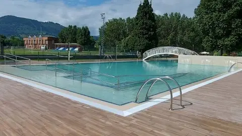 Piscina Municipal de Los Corrales de Buelna | Foto: Ayuntamiento