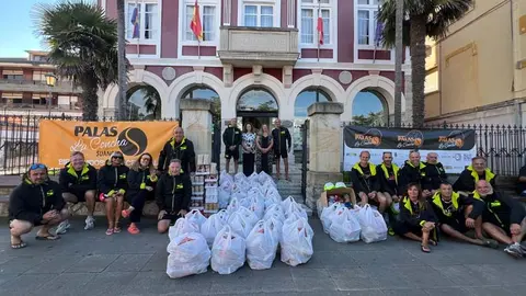Voluntarios del II Marat&oacute;n de Palas La Concha realiza la primera entrega solidaria al Banco de Alimentos | Foto: Radio Studio