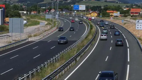 Punto de la A-67 donde se generan atascos a la salida del nuevo falso t&uacute;nel | Foto: Ayuntamiento