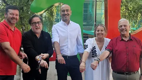 Las pulseras se regalar&aacute;n, por cada compra, entre los clientes de los 184 comercios adscritos a la iniciativa.