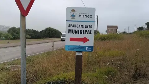 Aparcamiento disuasorio en las playas de Cuch&iacute;a