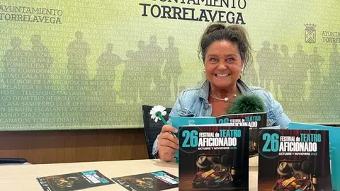 Esther V&eacute;lez presenta la edici&oacute;n de 2025 del Festival de Teatro Aficionado de Torrelavega | Foto: Radio Studio