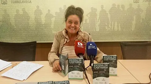 Esther V&eacute;lez, concejala de Cultura, present&oacute; la programaci&oacute;n de Escena Cantabria.