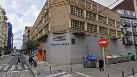 Antiguo Garaje Nereo donde se van a habilitar 66 plazas de aparcamiento a trav&eacute;s de una iniciativa privada | Foto: Google Maps