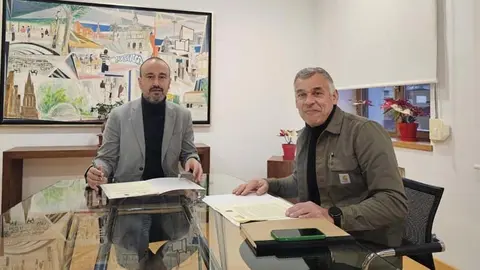 Imagen de archivo de una reuni&oacute;n entre el alcalde Javier L&oacute;pez Estrada y el presidente de la Junta, Eduardo Trueba
