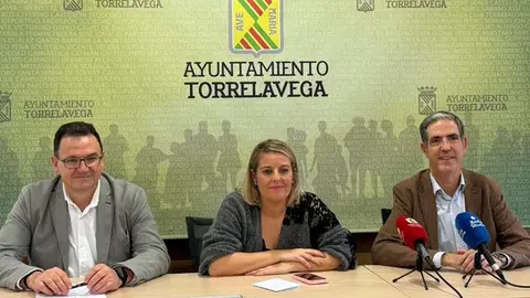De izquierda a derecha, Rosendo Ruiz, Cristina Garc&ccedil;ia Vi&ntilde;as y Carlos Augusto Carrasco | Foto: C&aacute;mara