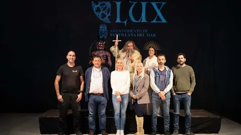 Foto de Ricardo L&oacute;pez Blanco: De Izda a Dcha: Alberto Mart&iacute;nez (Sonido Le&oacute;n); Rafael Oceja, Primer Teniente Alcalde, Sara Izquierdo, Alcaldesa de Santillana del Mar; Mari Luz Mu&ntilde;oz, Segunda Teniente Alcalde; Ra&uacute;l Le&oacute;n (Sonido Le&oacute;n) y Edgar Exp&oacute;sito (Blue Eyes)