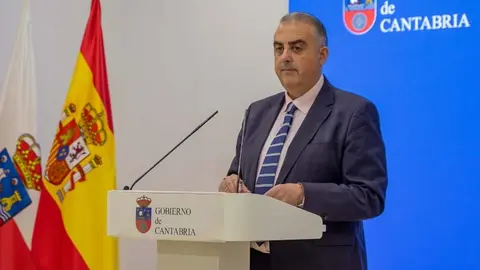 El consejero de Fomento, Vivienda, Ordenaci&oacute;n del Territorio y Medio Ambiente, Roberto Media | Foto: Gobierno