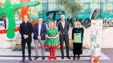 La presentaci&oacute;n de la programaci&oacute;n La Navidad es Torrelavega cont&oacute; con la presencia del duende Cascabel.
