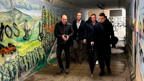 Concejales del PP han visitado Barreda, para recoger las peticiones de los vecinos.