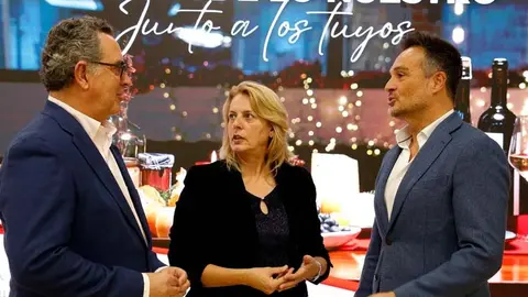 De izquierda a derecha: Paulino San Emterio, Mar&iacute;a Jes&uacute;s Susinos y Juan Luis Centeno | Foto: Gobierno