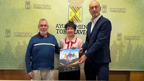 La actriz torrelaveguense Mar&iacute;a Castillo protagoniza la primera edici&oacute;n de &lsquo;Mi&eacute;rcoles Estreno Cantabria&rsquo; en el Festival de Invierno | Foto: Radio Studio