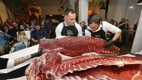 Ronqueo de at&uacute;n rojo previo a las jornadas del restaurante La D&aacute;rsena