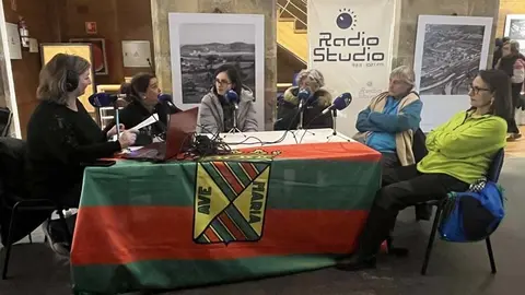 Programa especial con motivo de la exposici&oacute;n 'Obreras. Las mujeres de Sniace'