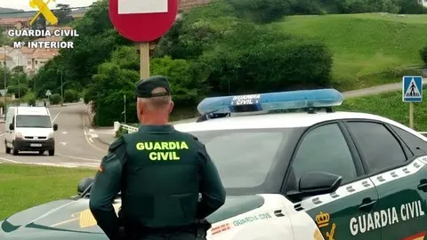 Una patrulla de la Guardia Civil