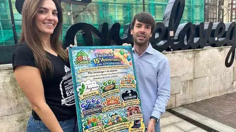 Paula Abascal, del Refugio Canino Torres, y Borja S&aacute;inz, concejal de Bienestar Animal | Foto: Ayuntamiento