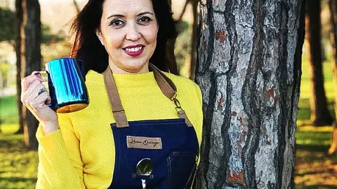 La barista y formadora Karen Quiroga, ligada a la empresa c&aacute;ntabra Caf&eacute;s Dromedario