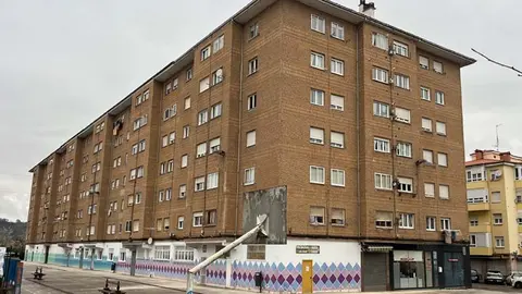 El bloque n&uacute;mero 12 del Valle de Cabu&eacute;rniga, en la Nueva Ciudad, donde tuvieron lugar los hechos | Foto: Radio Studio
