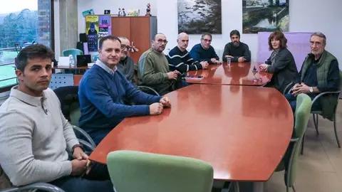 Reuni&oacute;n de la alcaldesa de Polanco con el comit&eacute; de empresa de Solvay en Barreda | Foto: Ayuntamiento
