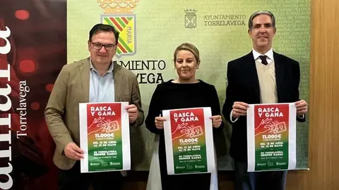Cristina Garc&iacute;a Vi&ntilde;as, Rosendo Ruiz y Carlos Augusto Carrasco han presentado la campa&ntilde;a | Foto: Radio Studio