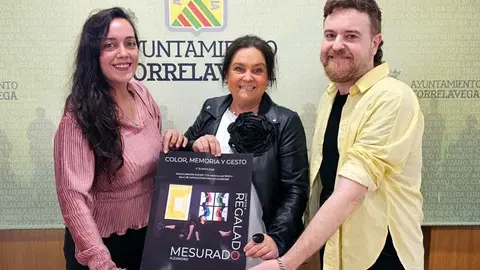 Esther V&eacute;lez junto a D&eacute;bora Regalado y Alejandro Mesurado | Foto: Ayuntamiento