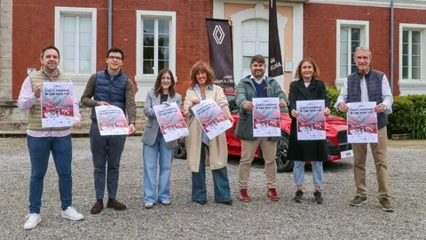 La alcaldesa junto a los organizadores y patrocinadores durante la presentaci&oacute;n de la prueba | Foto: Ayuntamiento