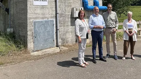 El consejero, junto al alcalde y varios concejales, visit&oacute; esta instalaci&oacute;n.