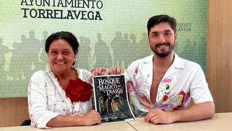 Esther V&eacute;lez y C&eacute;sar Mara&ntilde;&oacute;n presentan la actividad | Foto: Radio Studio