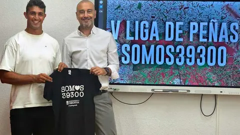 Javier L&oacute;pez Estrada y Nacho Gonz&aacute;lez presentan la V Liga de Pe&ntilde;as Somos39300 | Foto: Ayuntamiento