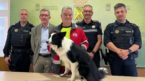 Los terrenos de Sniace acogen unas jornadas internacionales de búsqueda y rescate en estructuras colapsadas