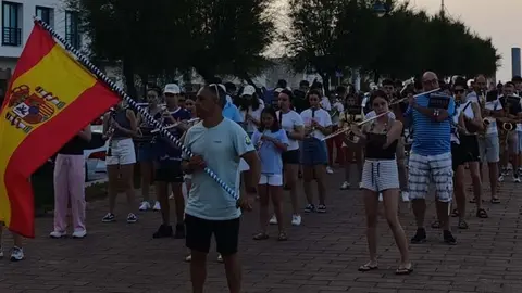La Banda Municipal de Música de Suances desfilará el martes 30 de junio en Disneyland París