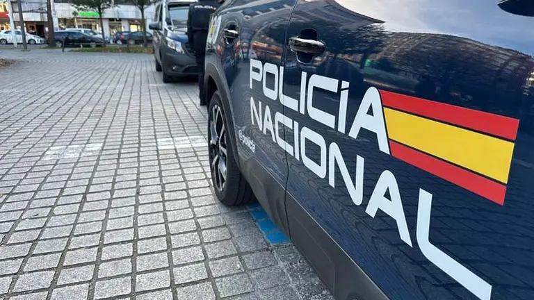 Veh&iacute;culo de la Polic&iacute;a Nacional en Cantabria