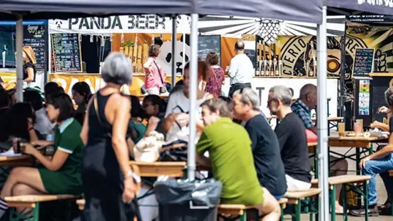 ●	La primera edici&oacute;n de la feria abre hoy sus puertas con m&aacute;s de 80 variedades de cerveza | Foto: Ayuntamiento