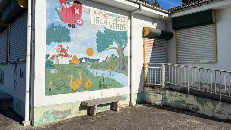 Antiguo centro de Isla Verde antes de la reforma que lo convertir&aacute; en un centro especializado para enfermos de Alzheimer | Foto: Radio Studio