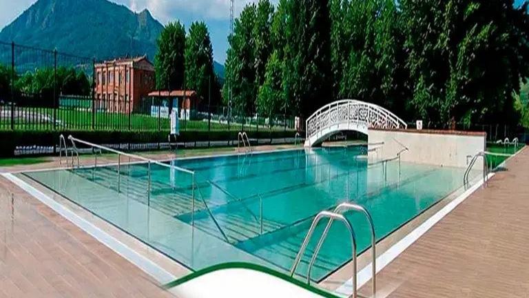 La piscina de verano de Los Corrales de Buelna no tiene a&uacute;n fecha de apertura.